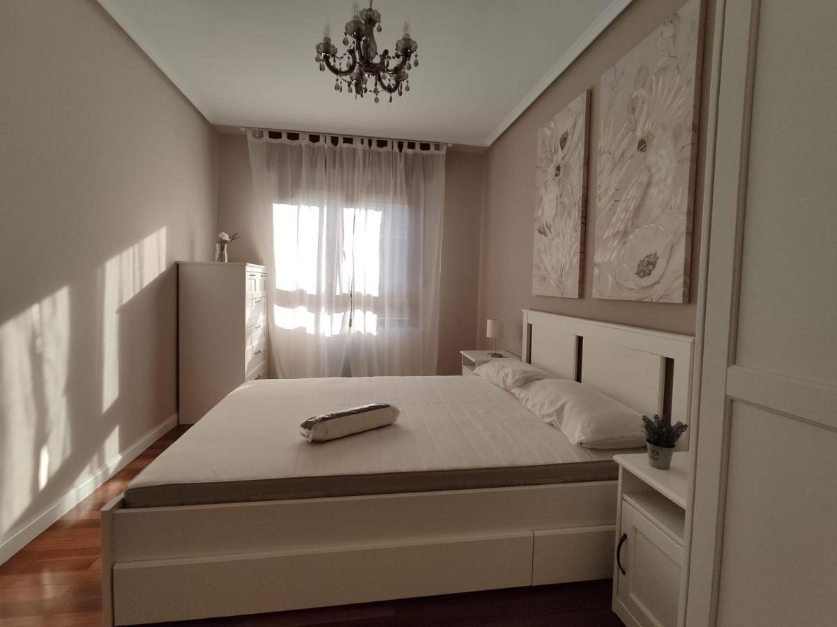 Acogedor Apartamento Junto A La Plaza Villasana de Mena المظهر الخارجي الصورة