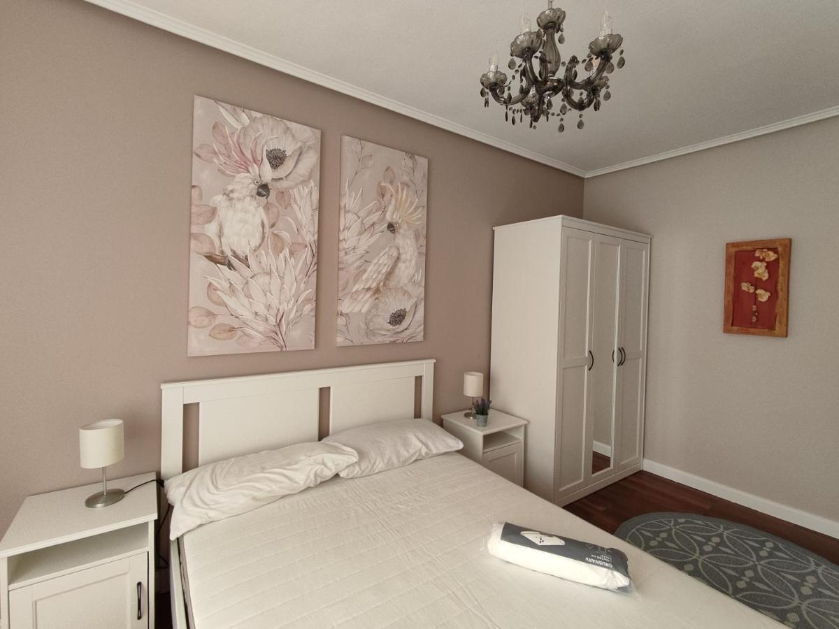 Acogedor Apartamento Junto A La Plaza Villasana de Mena المظهر الخارجي الصورة