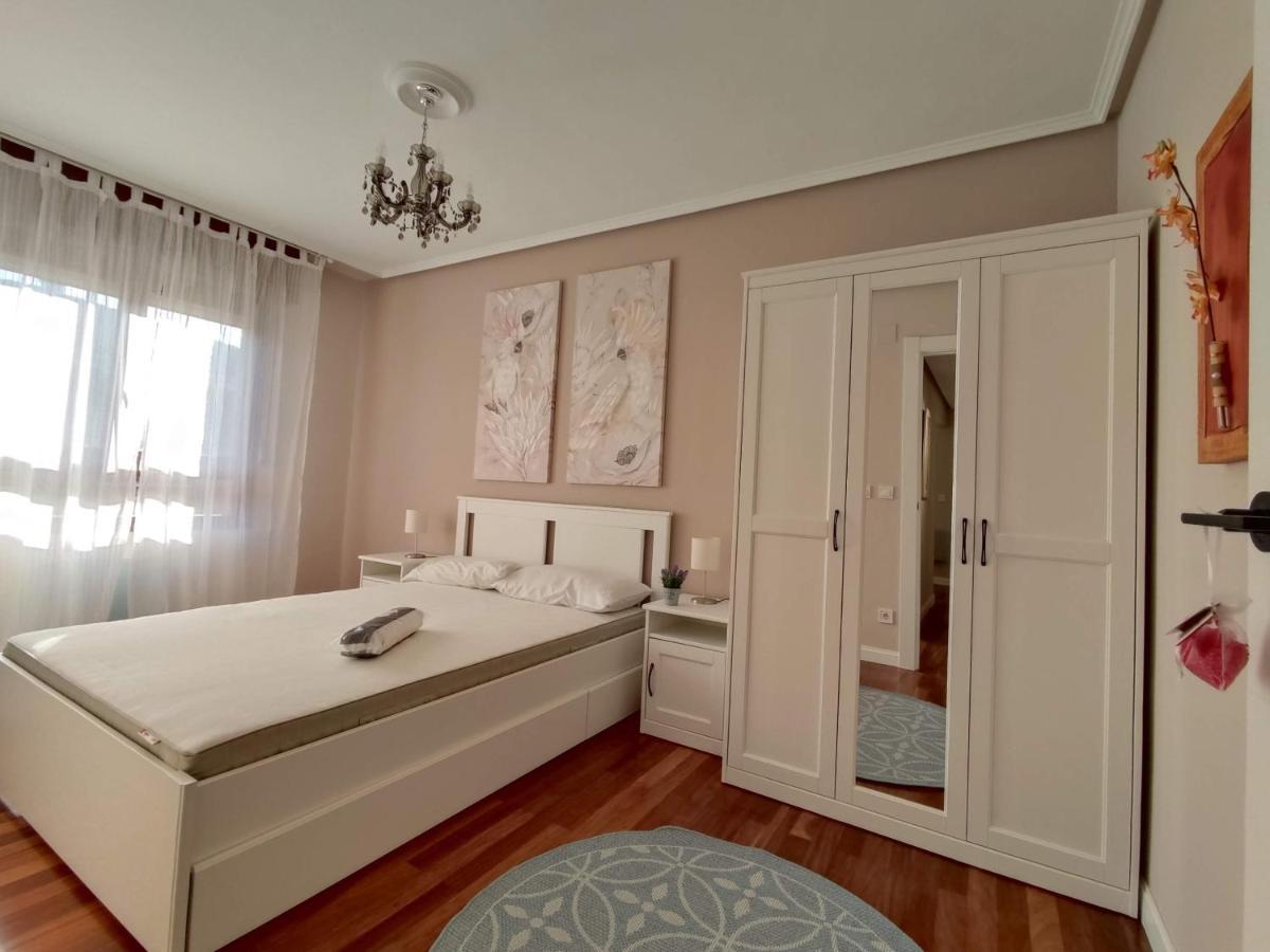 Acogedor Apartamento Junto A La Plaza Villasana de Mena المظهر الخارجي الصورة